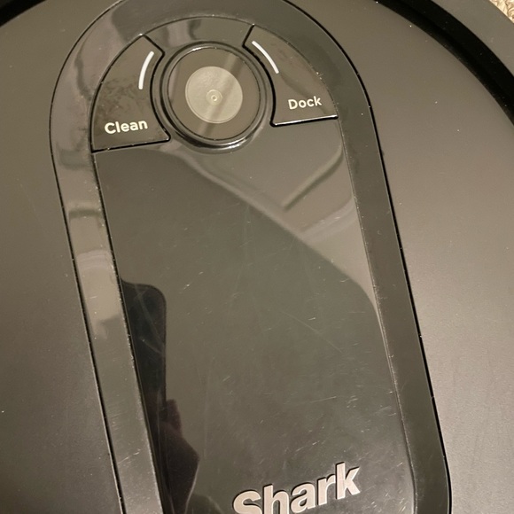 Shark Robotic Vacuum - Picture 3 of 6